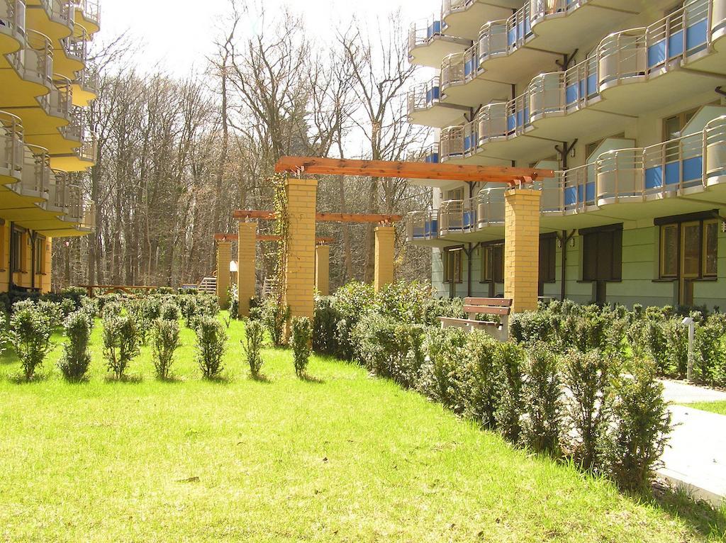 Green Park Apartments Свіноуйсьце Екстер'єр фото